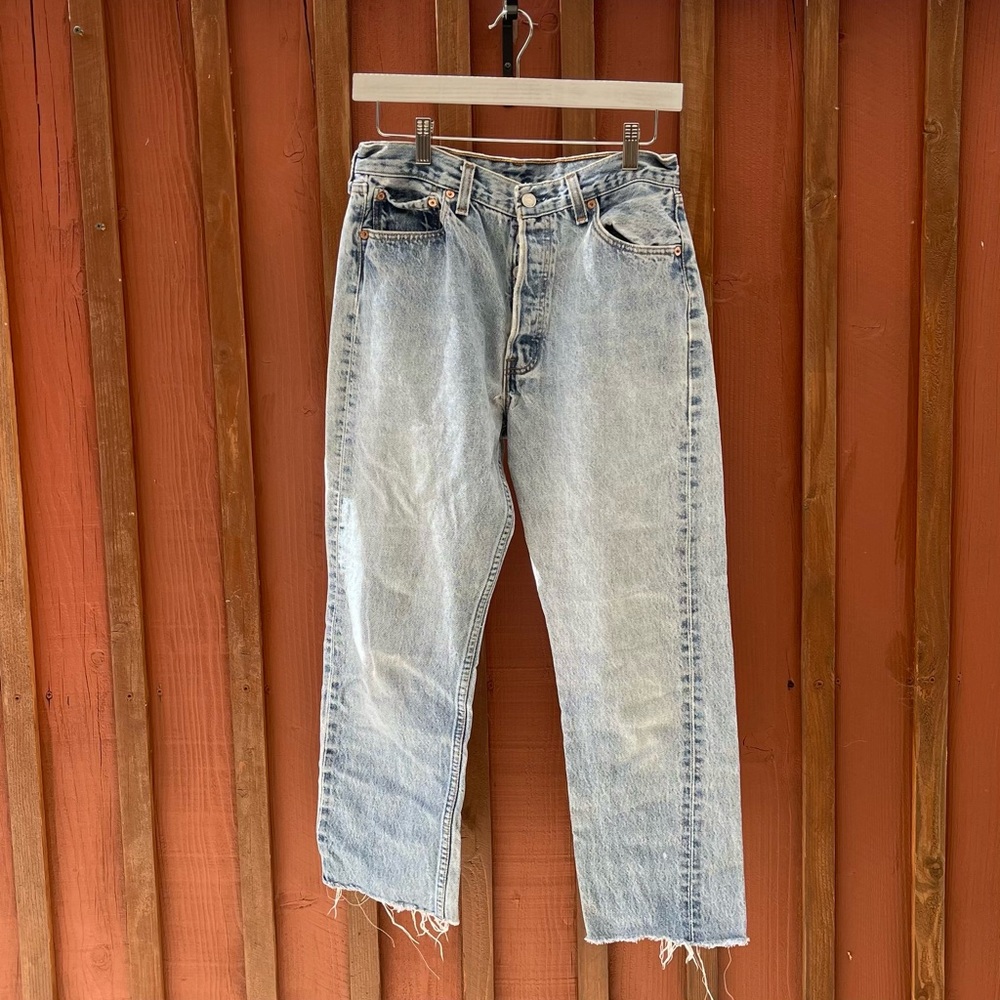 Levis denim button fly straight leg jeans size 30 Women Vintage 90s Made in USA - Picture 2 of 16
